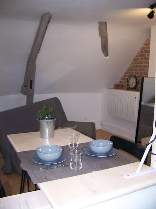 Rennes: Studio 4 Couchages, Proche Commerces, Bus. Екстер'єр фото
